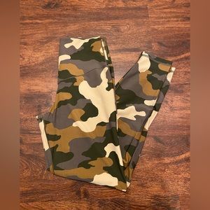 OFFLINE REAL ME HIGH
WAISTED PRINTED LEGGING